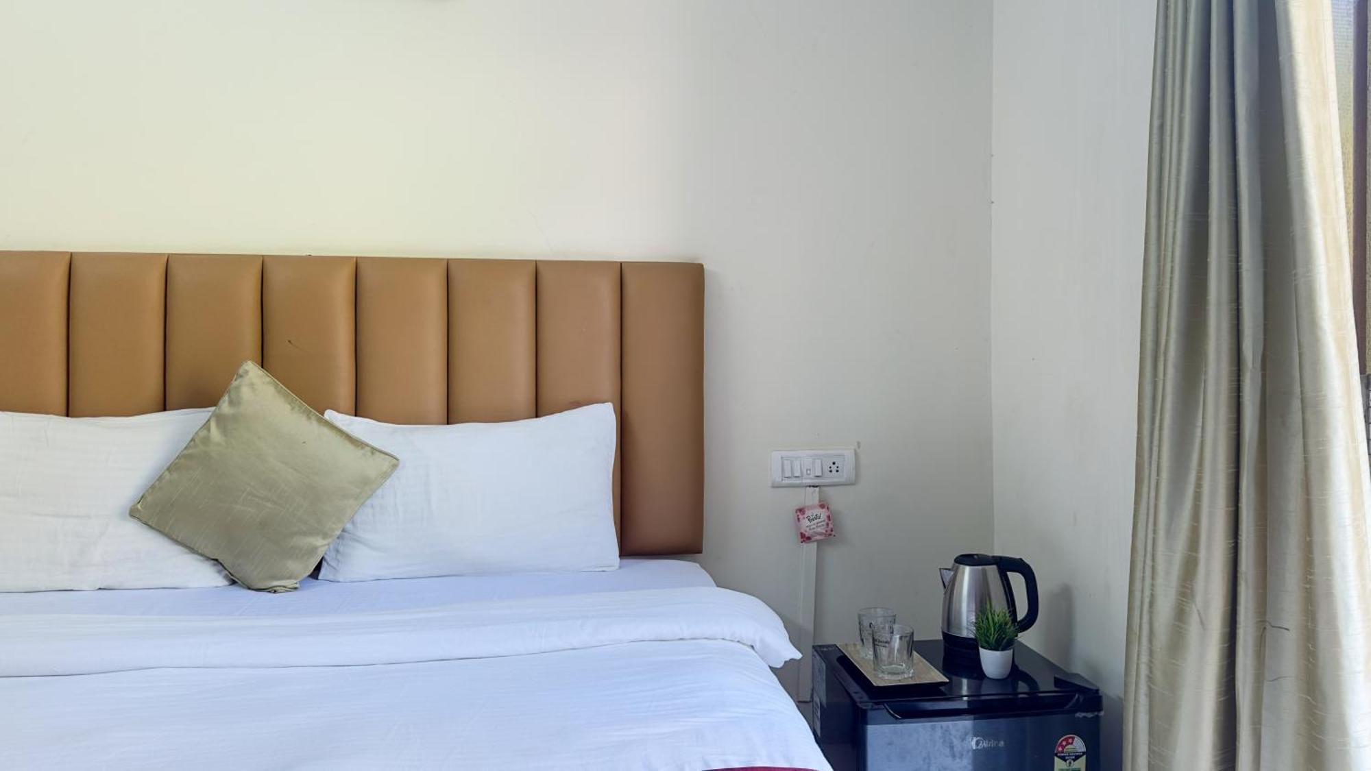 Hotel Leela Inn Candolim Marmagao Eksteriør billede